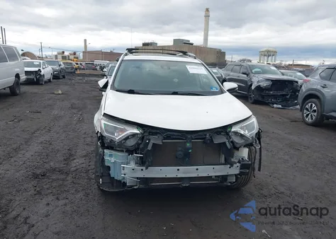 2018 Toyota Rav4 Xle из США, поврежденный, VIN JTMRFREV4JJ724011